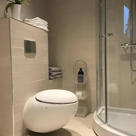 Topp Moderne Suite. דירה