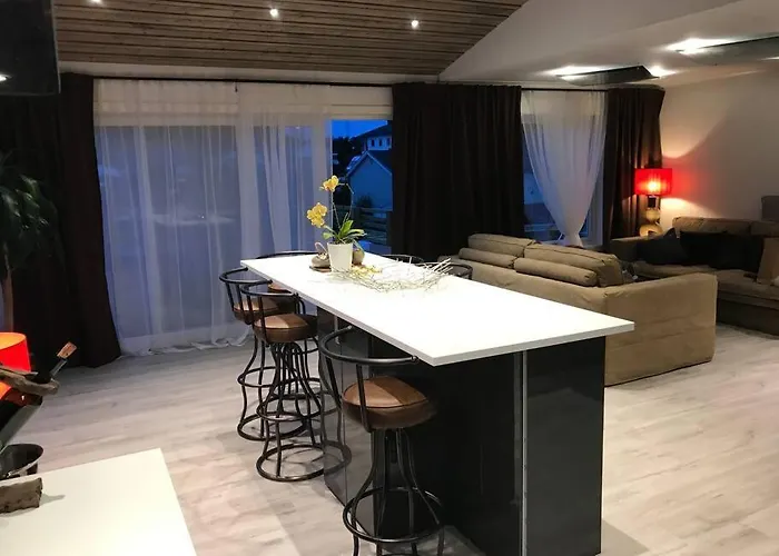 Апартаменты Topp Moderne Suite. Ларвик