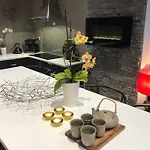 דירה Topp Moderne Suite. לארביק